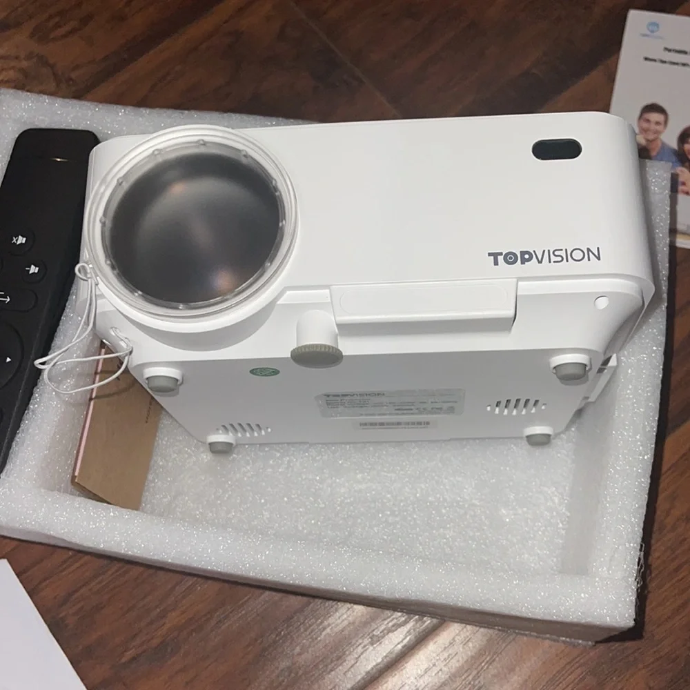 TopVision Portable LED Projector - Picture 3 of 3